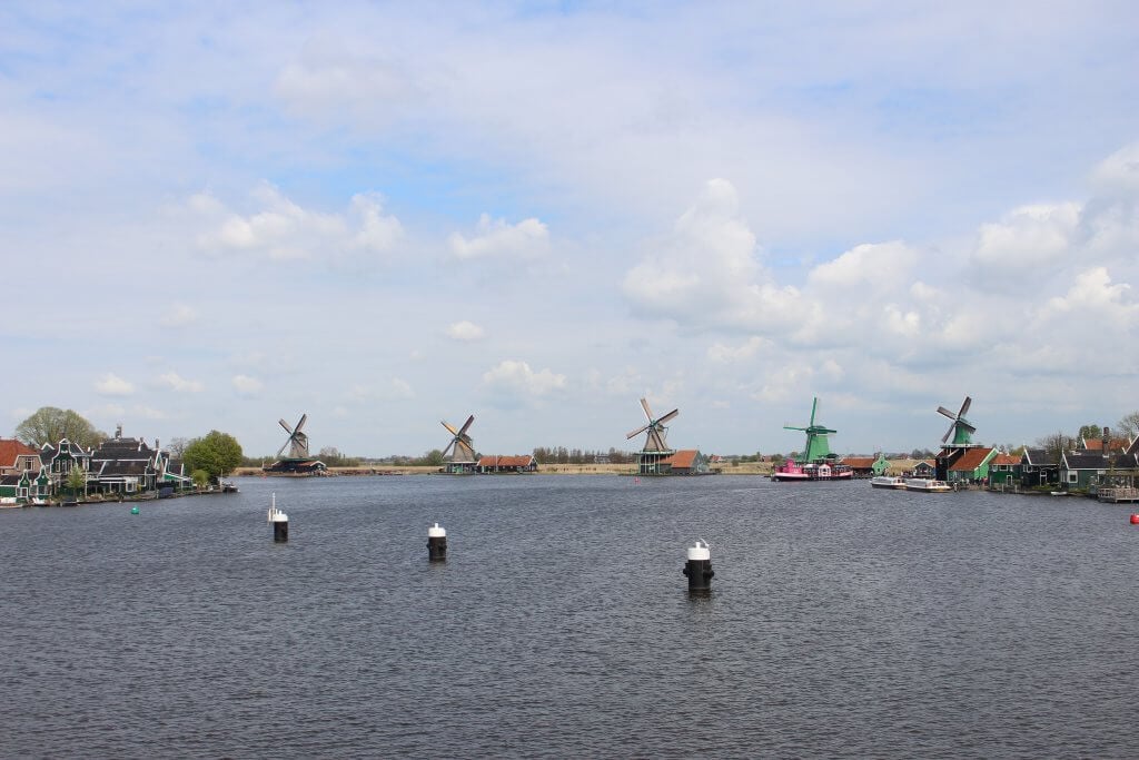 荷蘭風車村 桑斯安斯 Zaanse Schans 隔河觀看