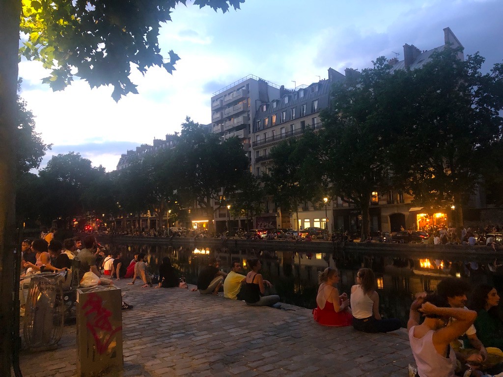 聖馬丁運河 (Canal Saint-Martin) 傍晚的景色