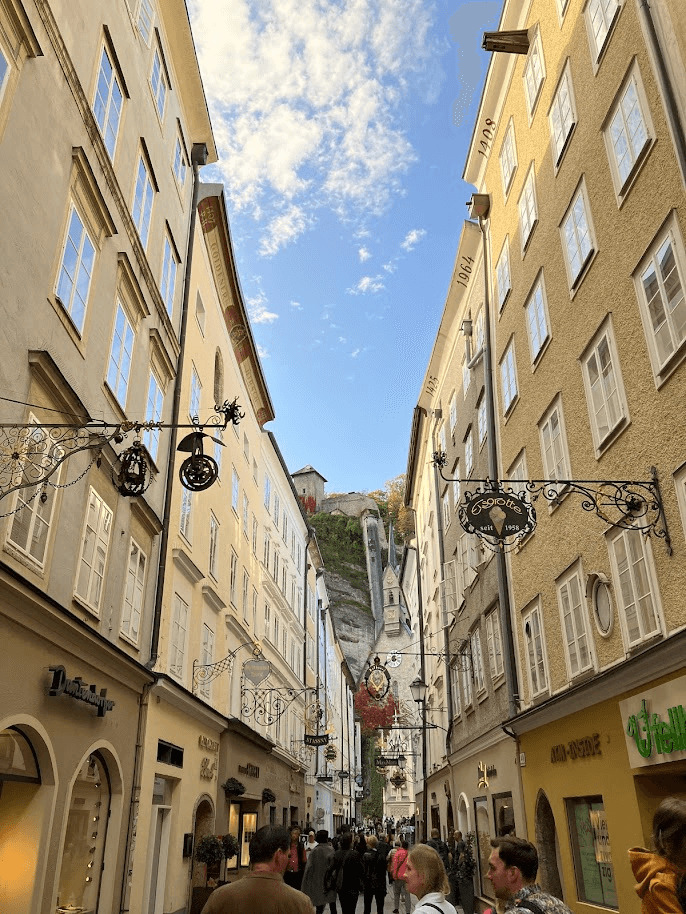 Salzburg 景點-格特萊第街 （Getreidegasse）