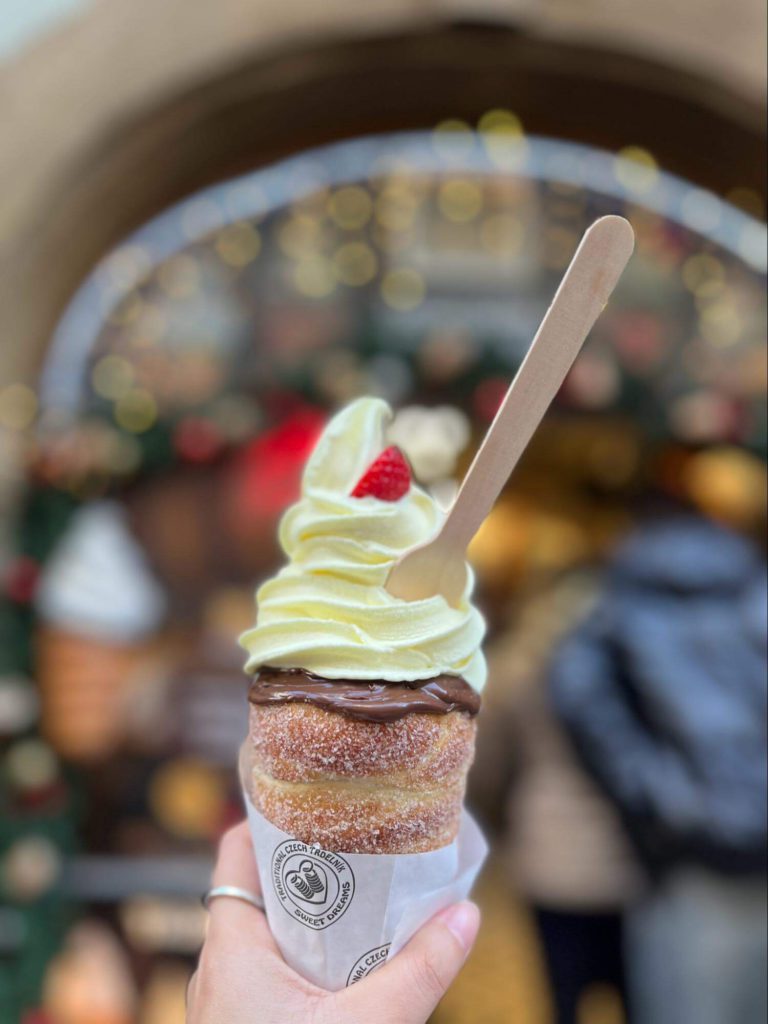 布拉格美食 & 小吃推薦 煙囪捲 Trdelník