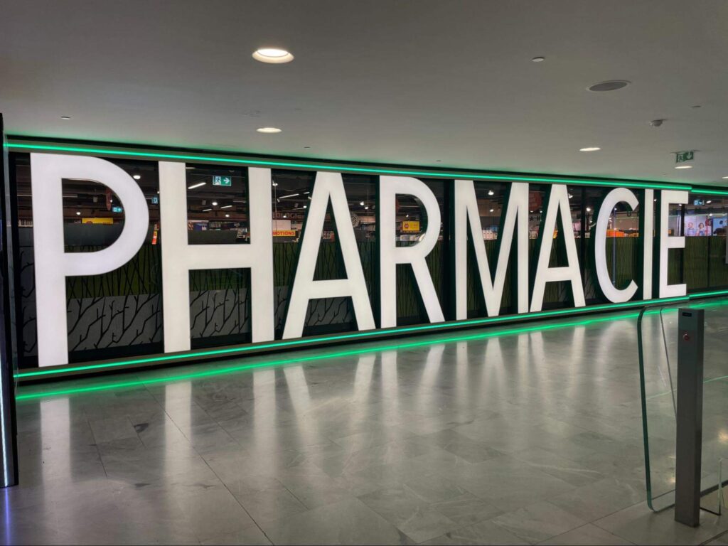 Pharmacie du Forum Des Halles:品項最齊全,假日照常營業